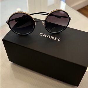 CHANEL Black Round Sunglasses